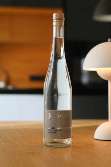 701 | Feiner Weinhefebrand
